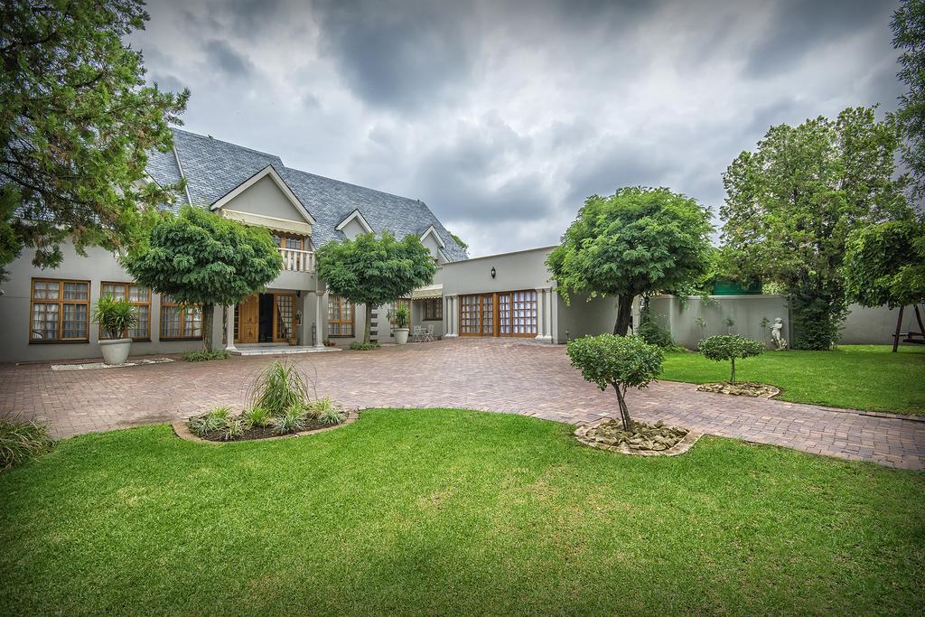 Sewende Hemel Hotel Kroonstad Bagian luar foto